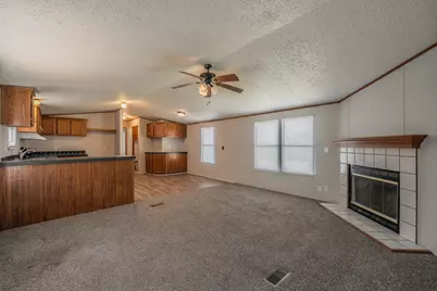 912 Skylark Drive, Granbury, TX 76049 - Photo 3