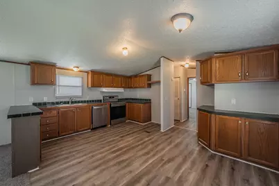 912 Skylark Drive, Granbury, TX 76049 - Photo 9