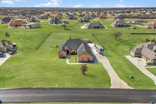 139 Stanford Ln, Springtown, TX 76082 - Photo 35