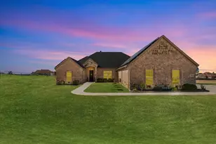 139 Stanford Ln, Springtown, TX 76082 - Photo 3