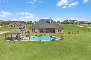 139 Stanford Ln, Springtown, TX 76082 - Photo 1