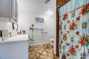 172 Mohawk Dr, Gordonville, TX 76245 - Photo 9