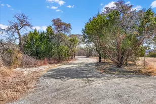 112 Valley View Ct, Springtown, TX 76082 - Photo 1