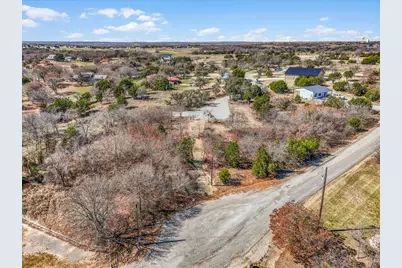 112 Valley View Court, Springtown, TX 76082 - Photo 9