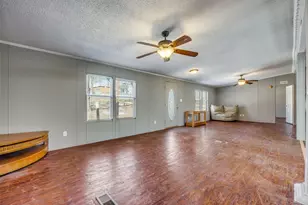 42 Epsom Dr, Gordonville, TX 76245 - Photo 3