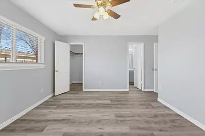 802 La Fiesta Drive, Grand Prairie, TX 75052 - Photo 15