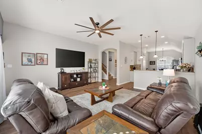 624 Hutchins, Crowley, TX 76036 - Photo 13