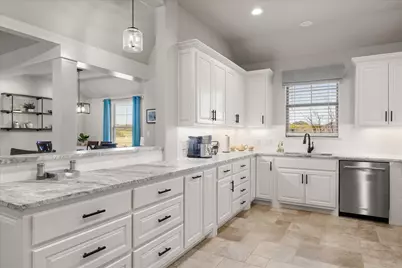 401 Acorn Trail, Granbury, TX 76049 - Photo 11