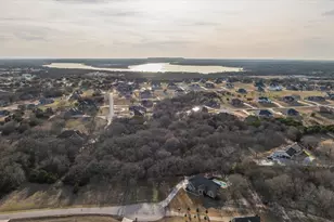 401 Acorn Trl, Granbury, TX 76049 - Photo 35