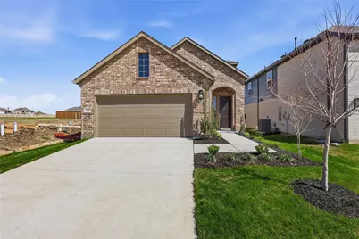 816 Whitmore Drive, Princeton, TX 75071 - Photo 1