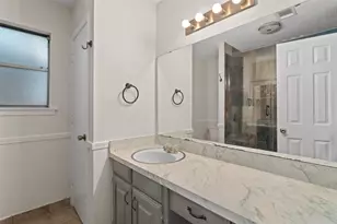 1304 Bradley Ct, Cleburne, TX 76033 - Photo 7