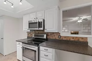 1304 Bradley Ct, Cleburne, TX 76033 - Photo 3