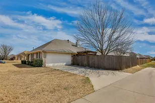 188 Aster Dr, Sanger, TX 76266 - Photo 5