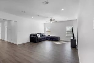 115 Labein Ave, Greenville, TX 75402 - Photo 9