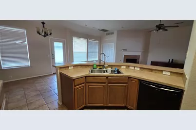 1724 Hidden Brook Drive, Grand Prairie, TX 75050 - Photo 7