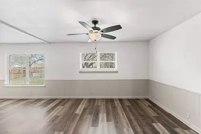 1204 Elmwood Street, Gainesville, TX 76240 - Photo 7