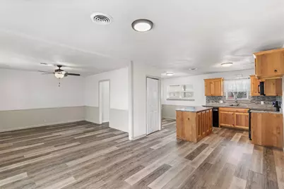 1204 Elmwood Street, Gainesville, TX 76240 - Photo 11