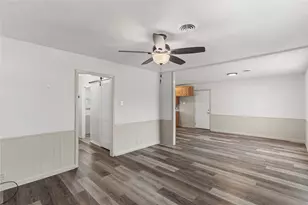 1204 Elmwood St, Gainesville, TX 76240 - Photo 5