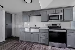 312 Hackney St, Collinsville, TX 76233 - Photo 13