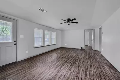 312 Hackney Street, Collinsville, TX 76233 - Photo 5