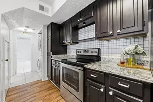 2301 Balsam Dr, Arlington, TX 76006 - Photo 5