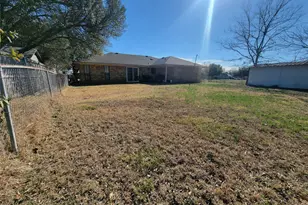 603 W 12th St, Clarksville, TX 75426 - Photo 35