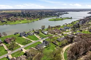 1234 Kiowa Dr W, Lake Kiowa, TX 76240 - Photo 31