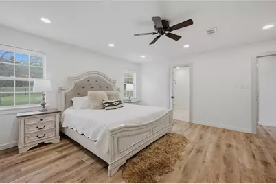 1234 Kiowa Drive W, Lake Kiowa, TX 76240 - Photo 13