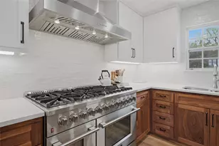 1234 Kiowa Dr W, Lake Kiowa, TX 76240 - Photo 11