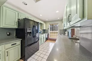 339 Crestview Dr, Red Oak, TX 75154 - Photo 7