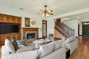 800 Mayberry Dr, McKinney, TX 75071 - Photo 3