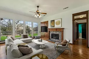 800 Mayberry Dr, McKinney, TX 75071 - Photo 13