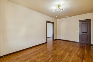 800 Mayberry Dr, McKinney, TX 75071 - Photo 5