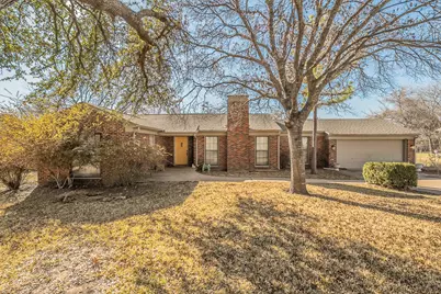 202 S Tower Street, Weatherford, TX 76086 - Photo 1