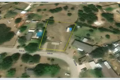 2217 Cadiz Circle, Granbury, TX 76048 - Photo 3