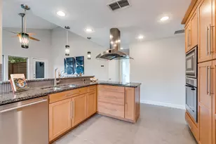 6111 Black Berry Ln, Dallas, TX 75248 - Photo 11