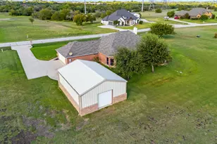 125 Deer Stream Ct, Azle, TX 76020 - Photo 35
