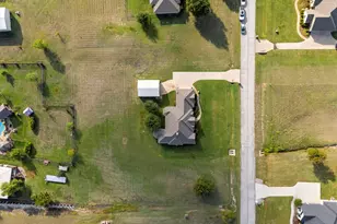 125 Deer Stream Ct, Azle, TX 76020 - Photo 37