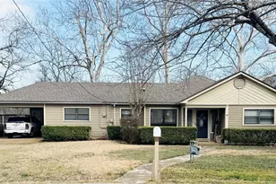 429 S Broadway St, Bells, TX 75414 - Photo 1