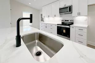 6900 Elliot Ct, The Colony, TX 75056 - Photo 11