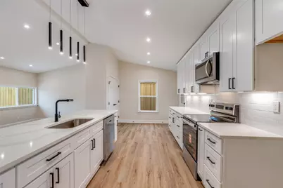 6900 Elliot Court, The Colony, TX 75056 - Photo 9