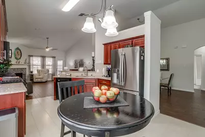 5843 Candlelight Lane, Grand Prairie, TX 75052 - Photo 9