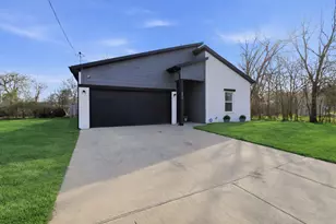 3817 Spencer St, Greenville, TX 75401 - Photo 1