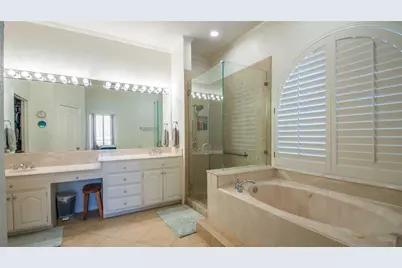 6332 Woodway Lane, Plano, TX 75093 - Photo 13