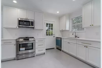 1231 Harlandale Avenue, Dallas, TX 75216 - Photo 3