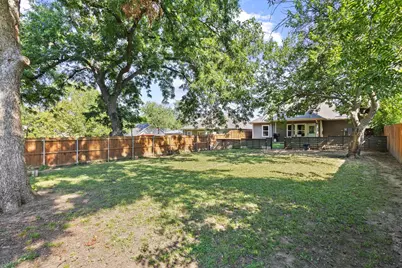 610 W Elm Street, Denison, TX 75020 - Photo 25
