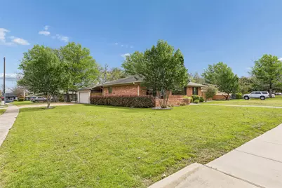 136 Leda Drive, Dallas, TX 75218 - Photo 3