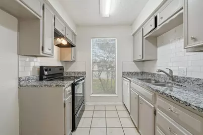 2728 Westchester Drive, Arlington, TX 76015 - Photo 3