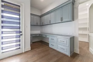 1116 Excalibur Blvd, Lewisville, TX 75056 - Photo 9