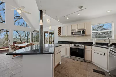 102 Hacienda Drive, Pottsboro, TX 75076 - Photo 11